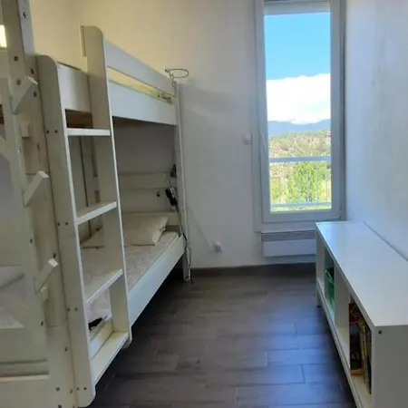Apartment For 6 People